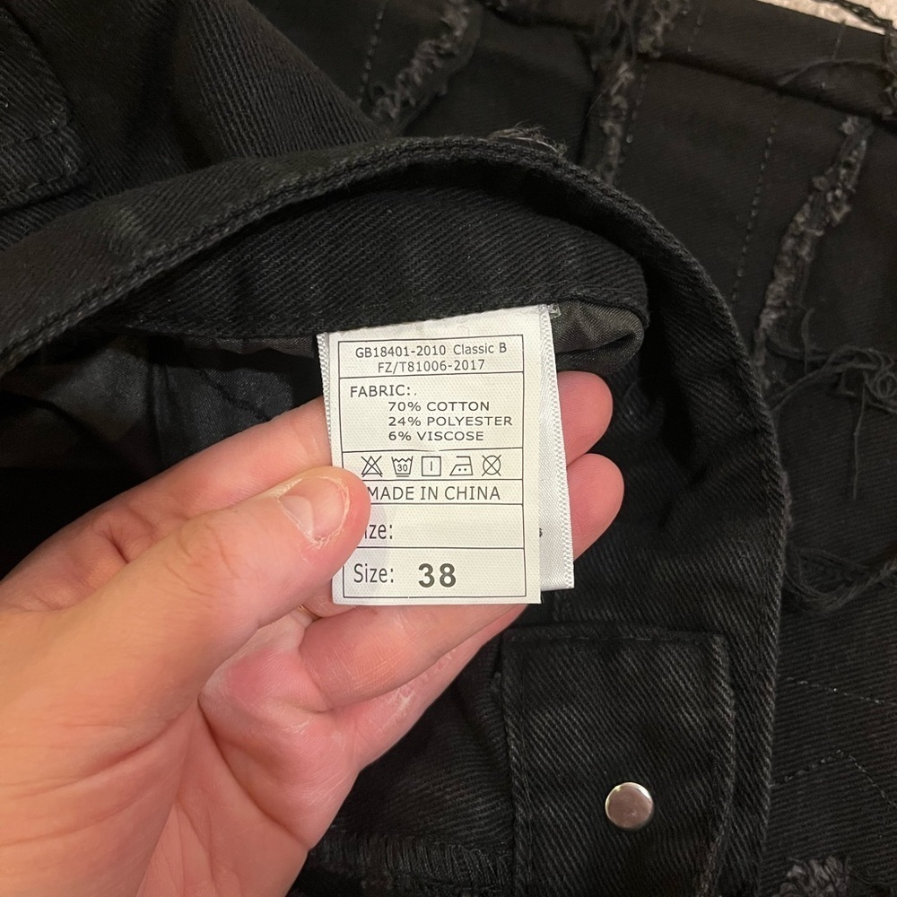 Classic B Men’s Distressed Y2K Jeans - Picture 7 of 10